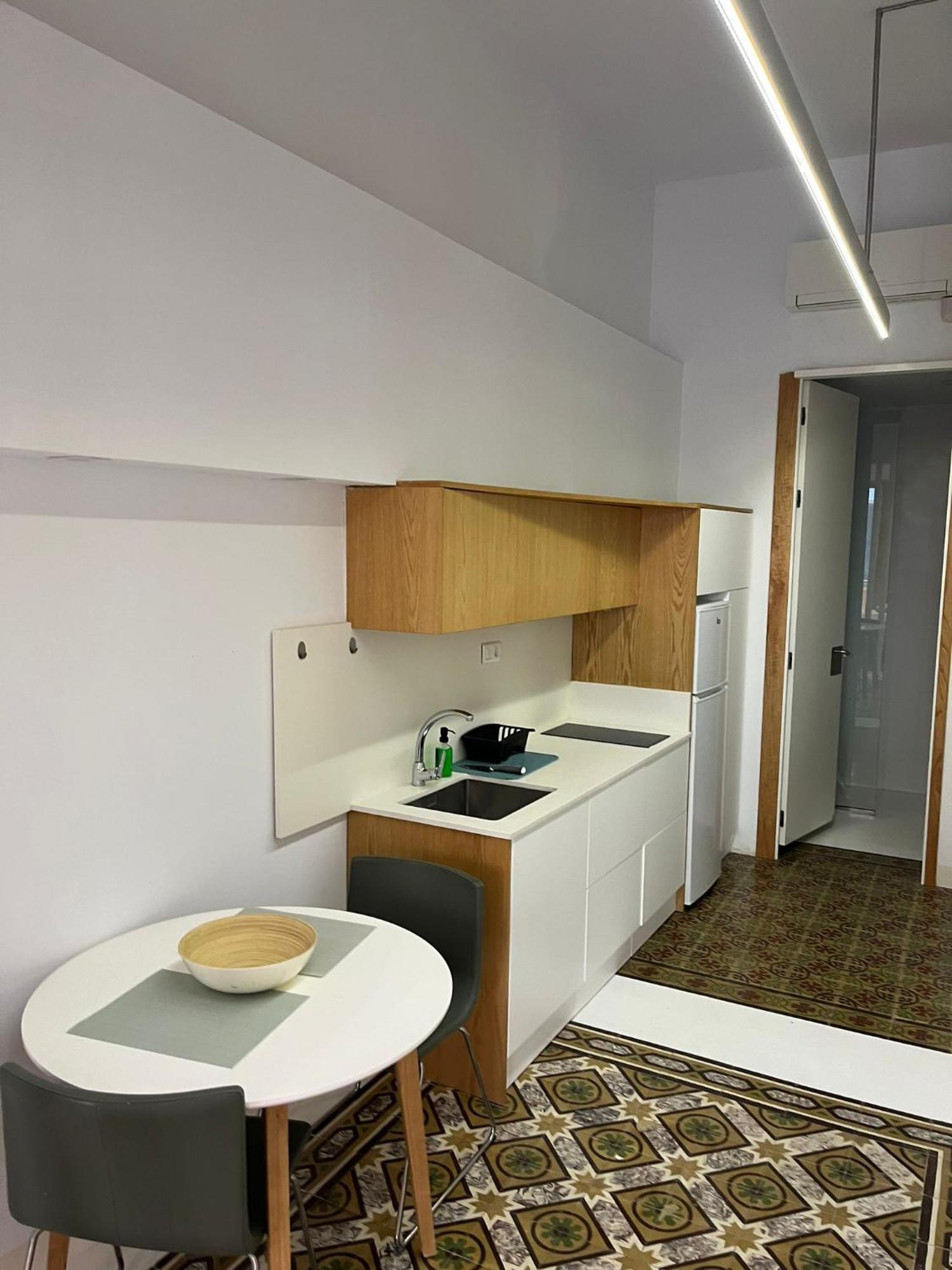 Apartment Trianasuites *